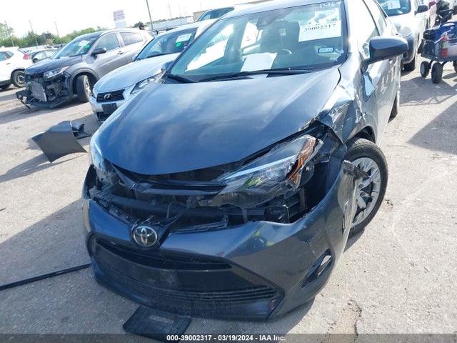 Toyota COROLLA LE 2018 5YFBURHE8JP781469 Image 6