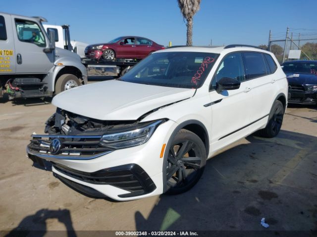 3VVCB7AX3PM139771 Volkswagen Tiguan 2.0t Se R-line Black