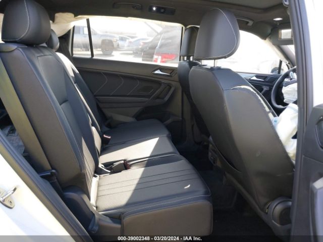 3VVCB7AX3PM139771 Volkswagen Tiguan 2.0t Se R-line Black