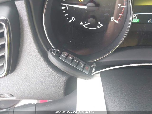 Nissan ROGUE SV 2017 JN8AT2MT2HW404667 Image 11