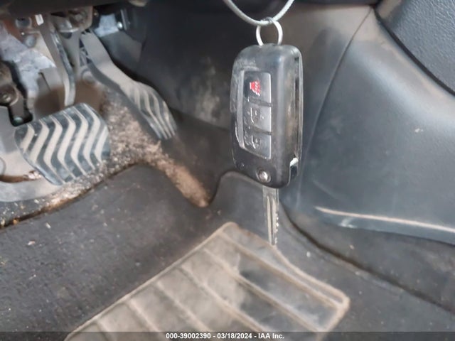 Nissan ROGUE S 2017 KNMAT2MT4HP583218 Image 11
