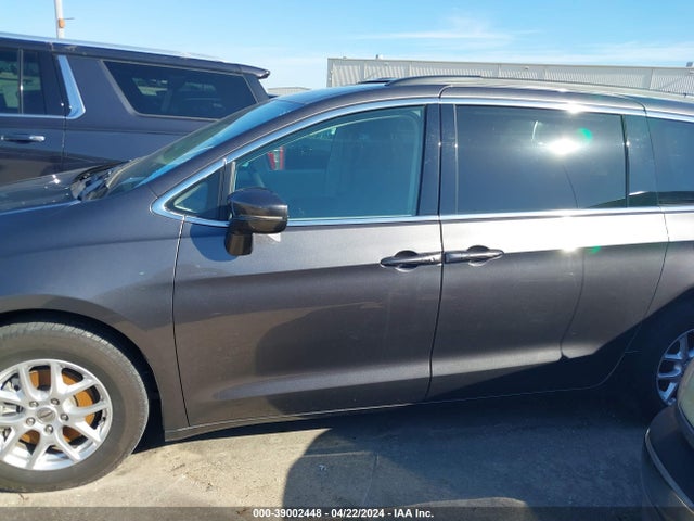 2C4RC1BG8NR117935 Chrysler Pacifica Touring L