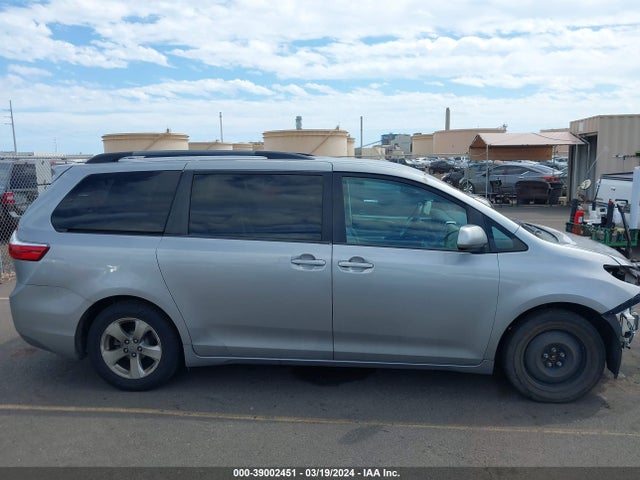 Toyota Sienna Le 8 Passenger 2016 5TDKK3DC9GS691965 Image 14