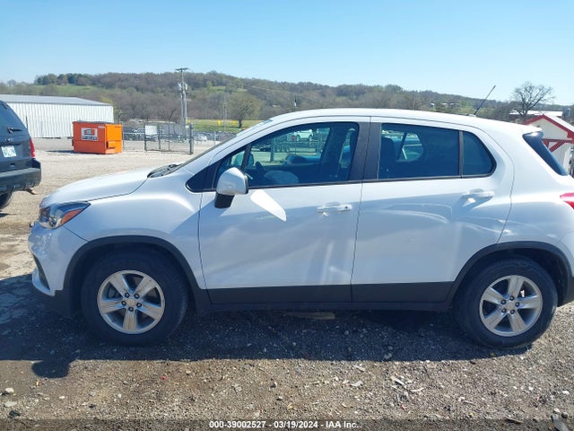 Chevrolet TRAX LS 2019 3GNCJKSB1KL297541 Image 14