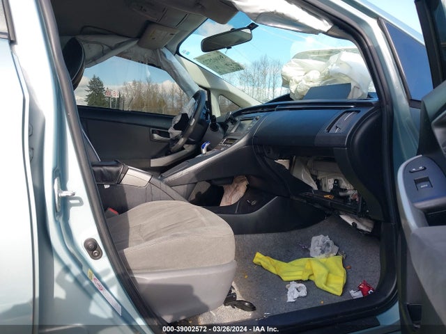 Toyota Prius Two 2015 JTDKN3DU4F1895908 Image 5