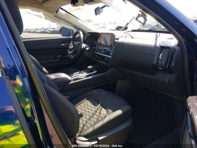 5N1DR3BA3NC256763 Nissan Pathfinder Sv 2wd
