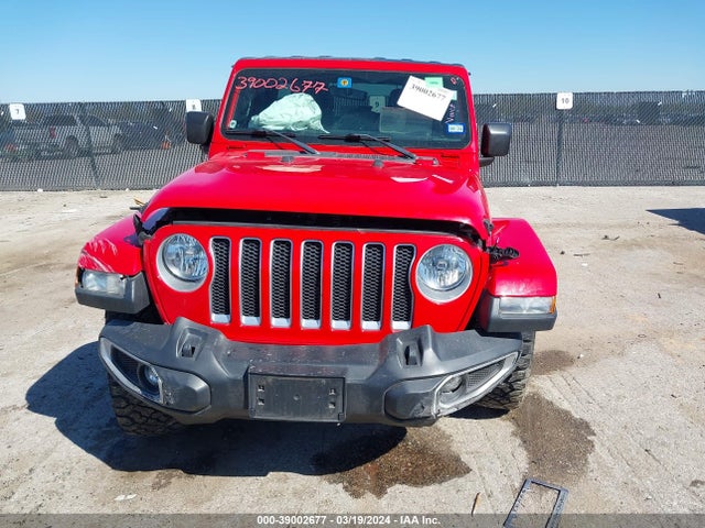 1C4HJXEG1JW165679 Jeep Wrangler Unlimited Sahara 4x4