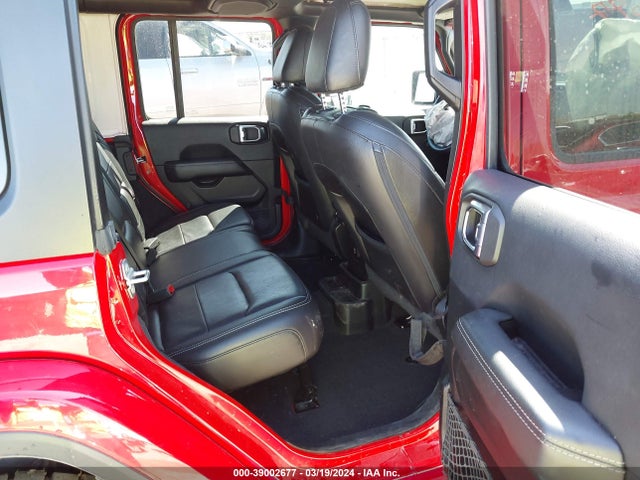 1C4HJXEG1JW165679 Jeep Wrangler Unlimited Sahara 4x4