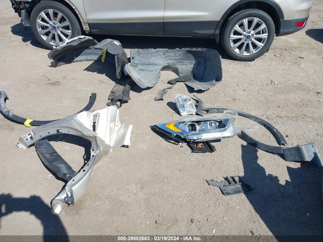 Ford Escape Titanium 2017 1FMCU0J94HUF02749 Image 20