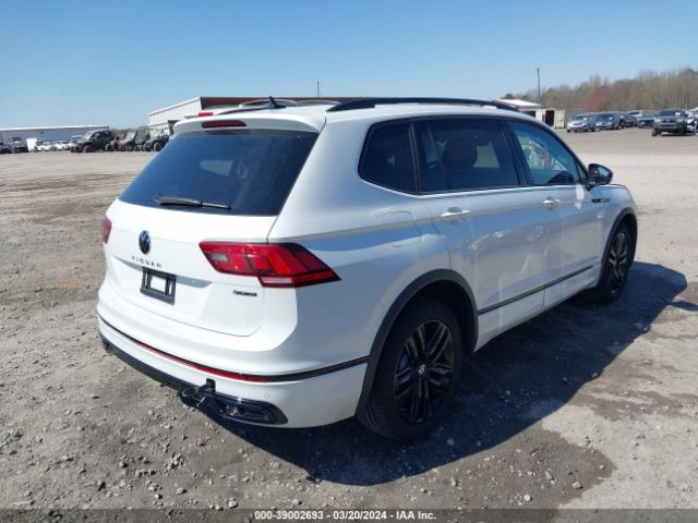3VV8B7AX0NM150651 Volkswagen Tiguan 2.0t Se R-line Black