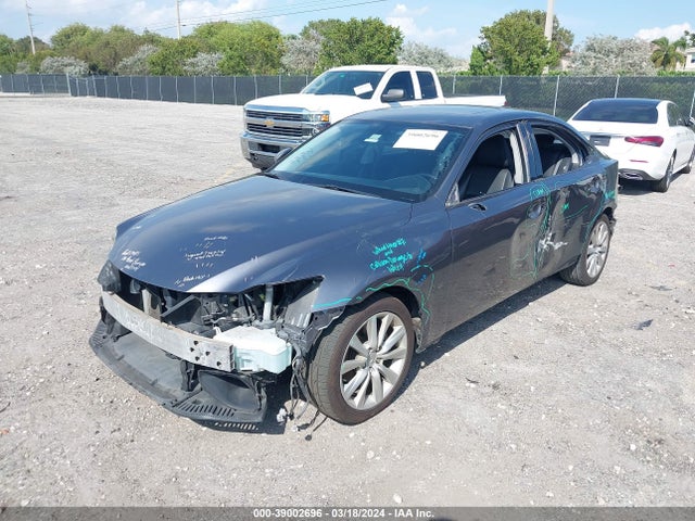 Lexus IS 250 2015 JTHBF1D26F5065440 Image 2