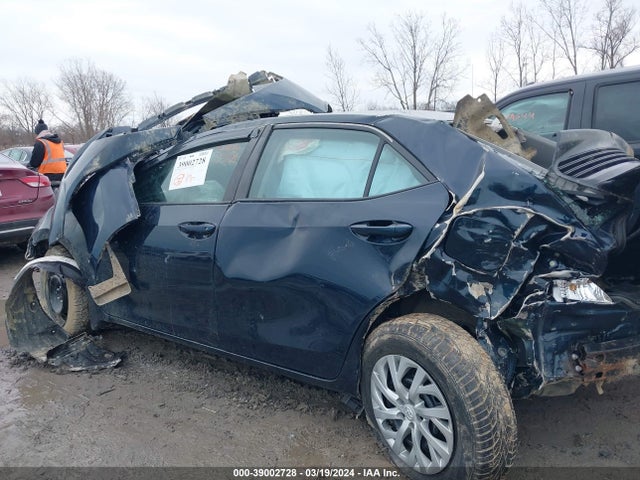 Toyota COROLLA LE 2018 2T1BURHE3JC011163 Image 14