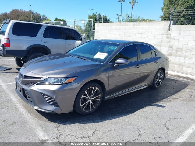 Toyota CAMRY SE 2018 4T1B11HK2JU090467 Image 2