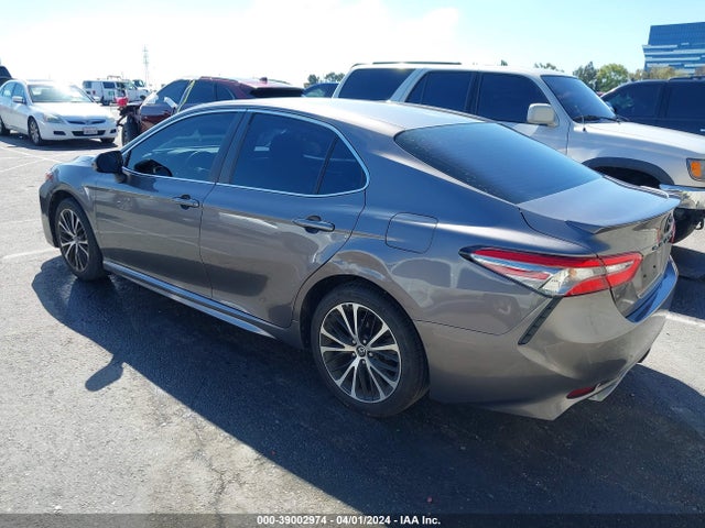 Toyota CAMRY SE 2018 4T1B11HK2JU090467 Image 3