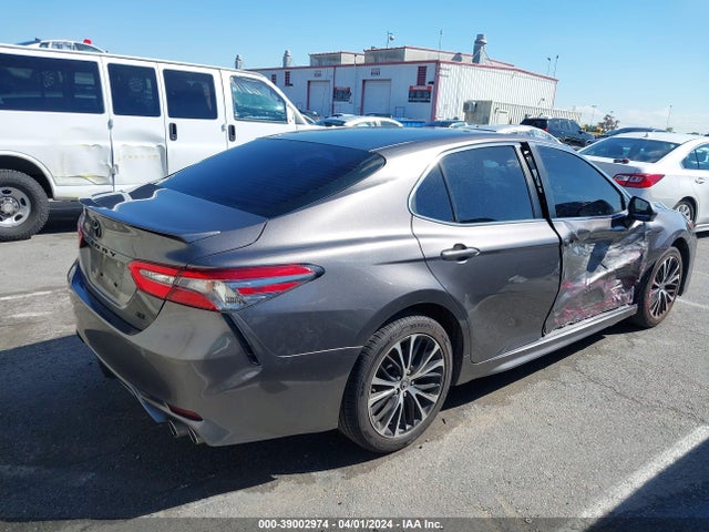 Toyota CAMRY SE 2018 4T1B11HK2JU090467 Image 4