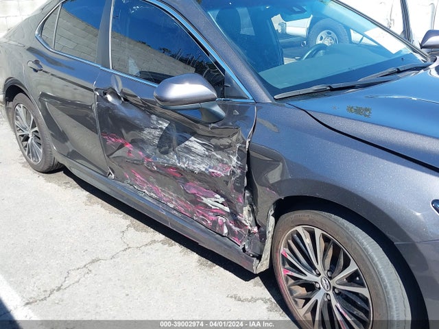 Toyota CAMRY SE 2018 4T1B11HK2JU090467 Image 6