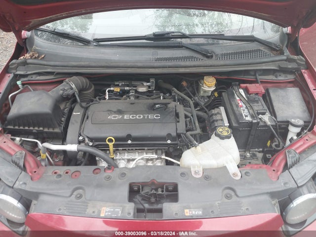 Chevrolet Sonic Lt Auto 2015 1G1JC5SHXF4163051 Image 10