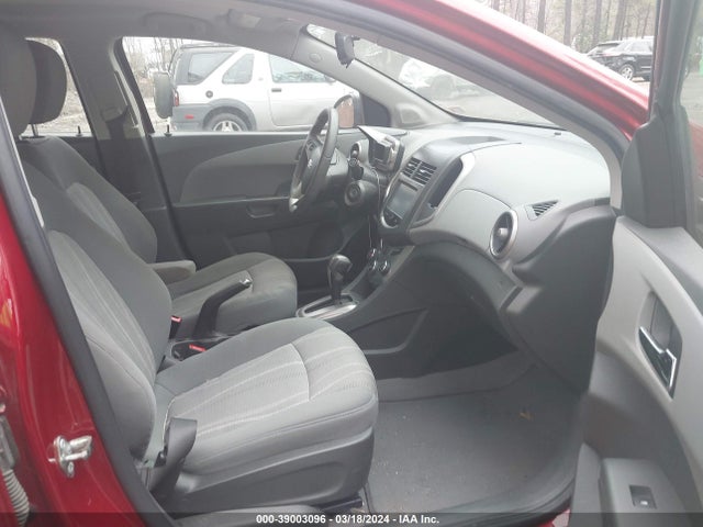 Chevrolet Sonic Lt Auto 2015 1G1JC5SHXF4163051 Image 5