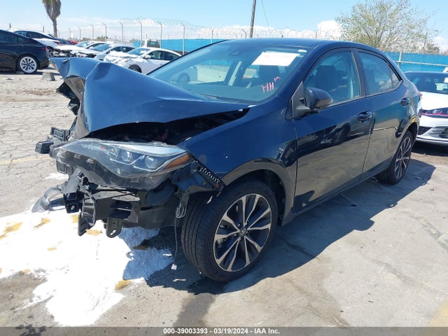 Toyota COROLLA SE 2017 5YFBURHEXHP691802 Image 2