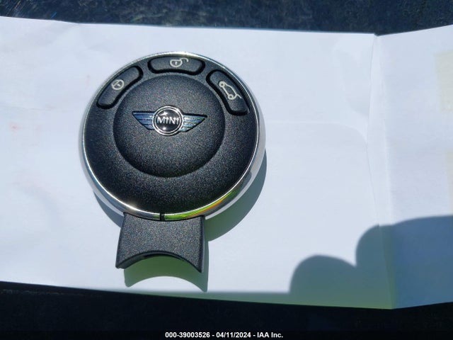 2010 MINI COOPER S WMWMF7C56ATX44375 Photo 10