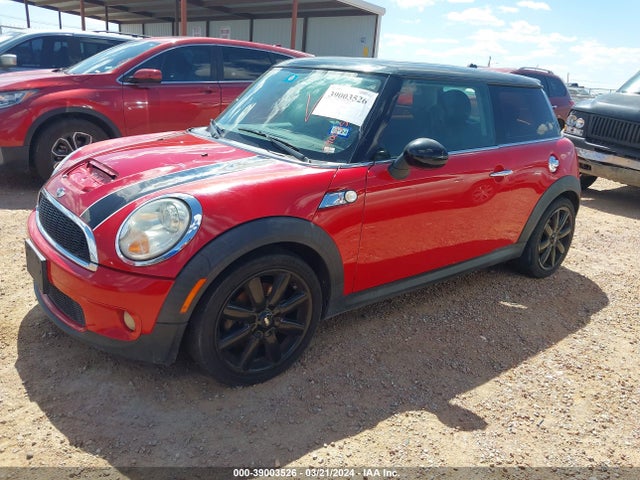 2010 MINI COOPER S WMWMF7C56ATX44375 Photo 1
