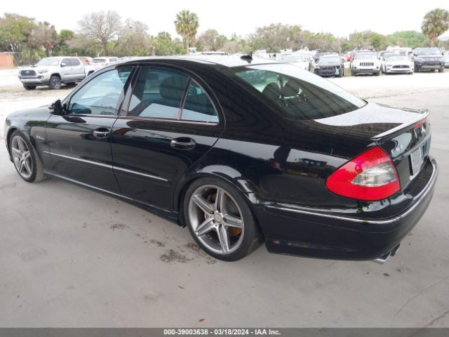 2008 MERCEDES-BENZ E 63 AMG WDBUF77X58B233141 Photo 2