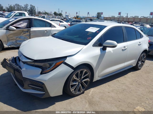 Toyota COROLLA SE 2020 5YFS4RCE6LP044569 Image 2