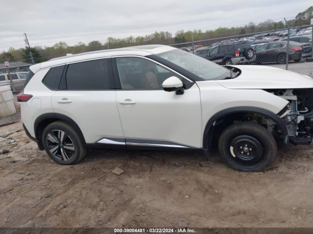 JN8AT3DC8MW107306 Nissan Rogue Platinum Fwd