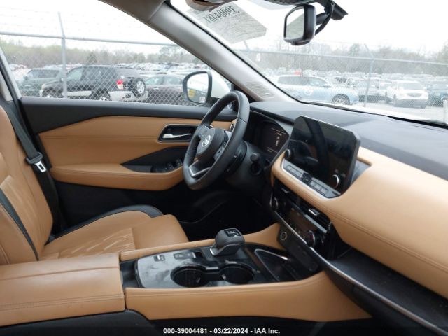 JN8AT3DC8MW107306 Nissan Rogue Platinum Fwd