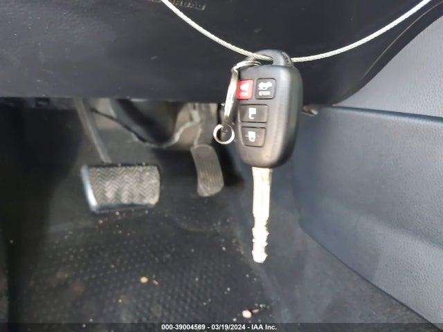 Toyota COROLLA LE 2018 2T1BURHE0JC033265 Image 11