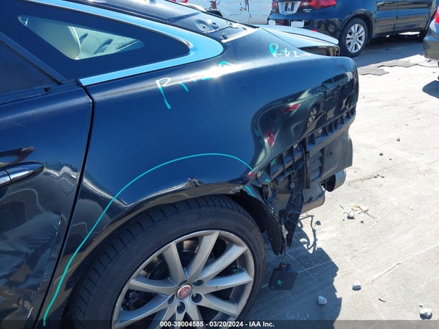 SAJWA1CZ6F8V83645 Jaguar XJ