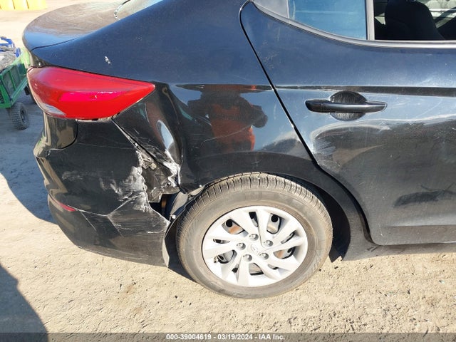 Hyundai ELANTRA SE 2018 KMHD74LF3JU449540 Image 6