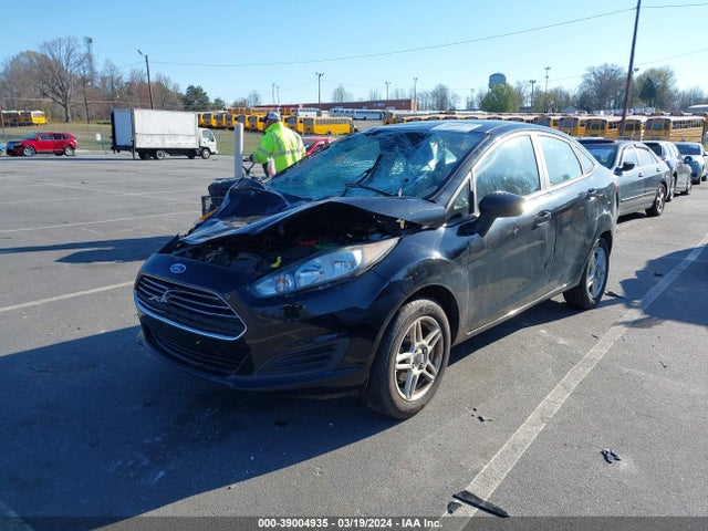 Ford FIESTA SE 2018 3FADP4BJ1JM131663 Image 2