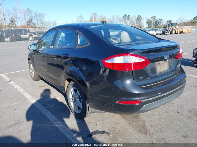 Ford FIESTA SE 2018 3FADP4BJ1JM131663 Image 3