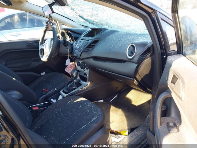Ford FIESTA SE 2018 3FADP4BJ1JM131663 Image 5