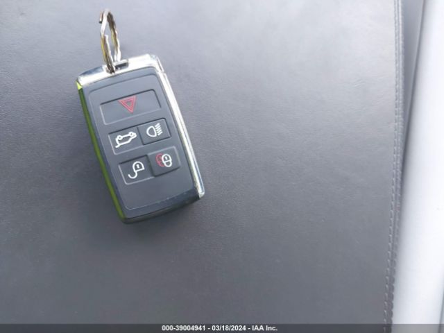 SALRT2RV5JA068565 Land Rover Discovery Hse Luxury