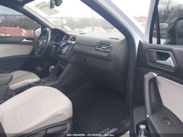 3VV2B7AXXLM179030 Volkswagen Tiguan 2.0t Se/2.0t Se R-line Black/2.0t Sel