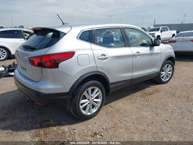 JN1BJ1CP9HW019744 Nissan Rogue Sport S