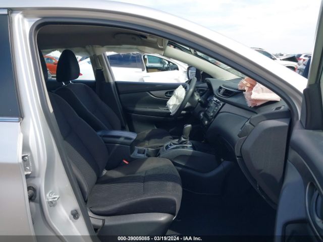 JN1BJ1CP9HW019744 Nissan Rogue Sport S