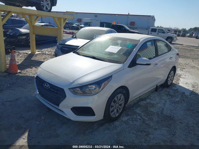 Hyundai ACCENT SE 2018 3KPC24A37JE008662 Image 2