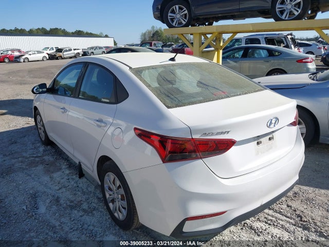Hyundai ACCENT SE 2018 3KPC24A37JE008662 Image 3