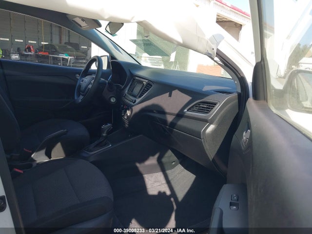 Hyundai ACCENT SE 2018 3KPC24A37JE008662 Image 5