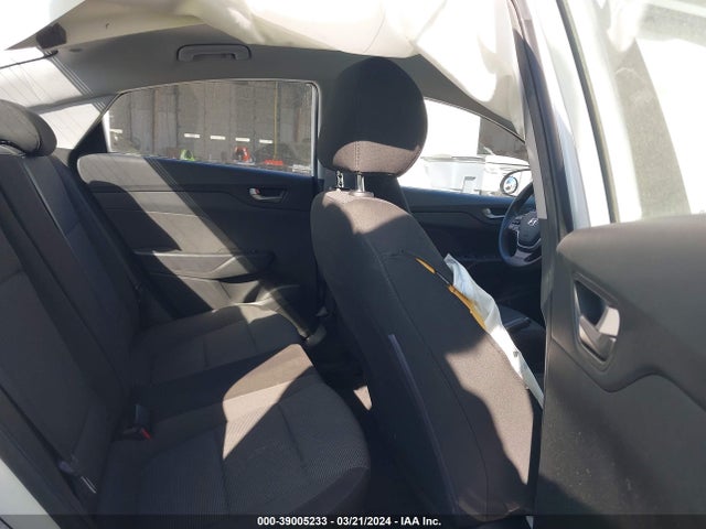 Hyundai ACCENT SE 2018 3KPC24A37JE008662 Image 8