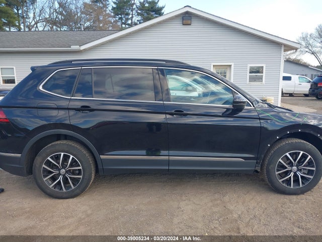 3VV2B7AX4MM048905 Volkswagen Tiguan 2.0t Se/2.0t Se R-line Black/2.0t Sel