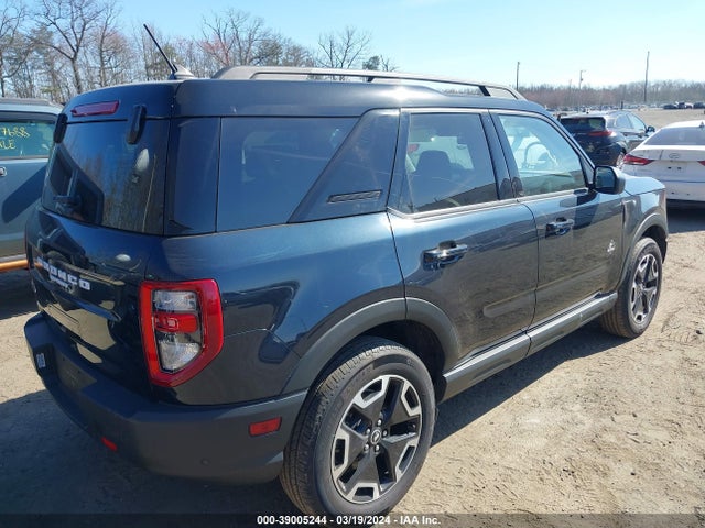 Ford Bronco Sport Outer Banks 2021 3FMCR9C63MRB05494 Image 4