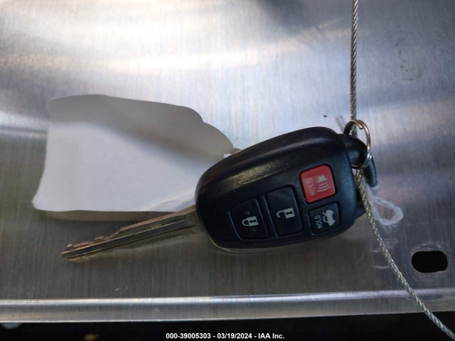 Toyota COROLLA LE 2017 5YFBURHE0HP725617 Image 11