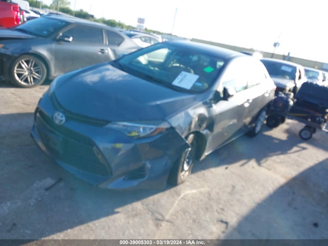Toyota COROLLA LE 2017 5YFBURHE0HP725617 Image 2