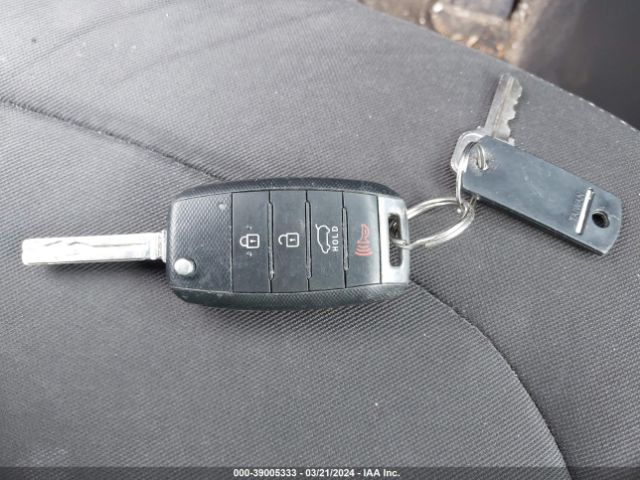KNDJN2A27G7840117 KIA Soul