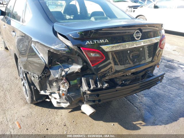 1N4AL3AP2JC153543 Nissan Altima 2.5 Sr