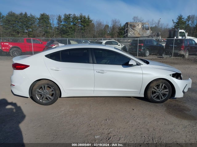 Hyundai Elantra Value Edition 2018 5NPD84LF3JH220626 Image 13